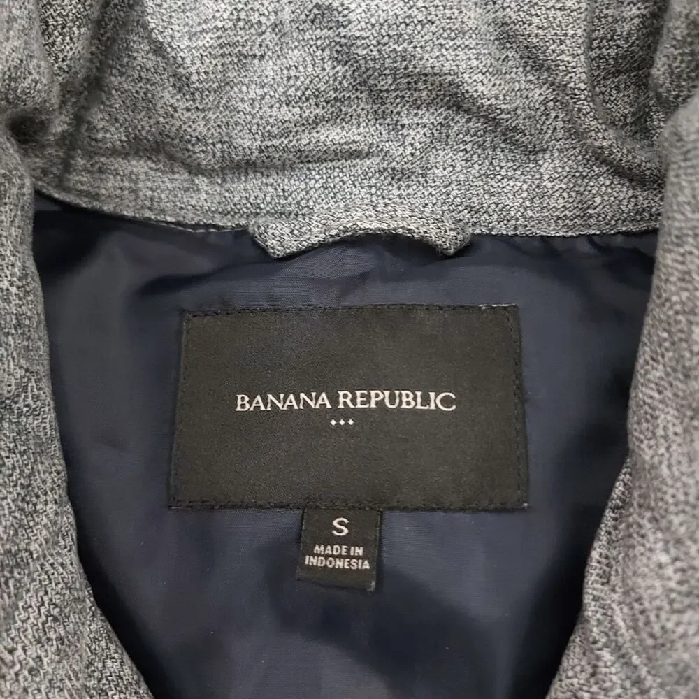 Banana Republic Mens Puffer Vest Small Gray Cotton Shell Snap Front Lightweight